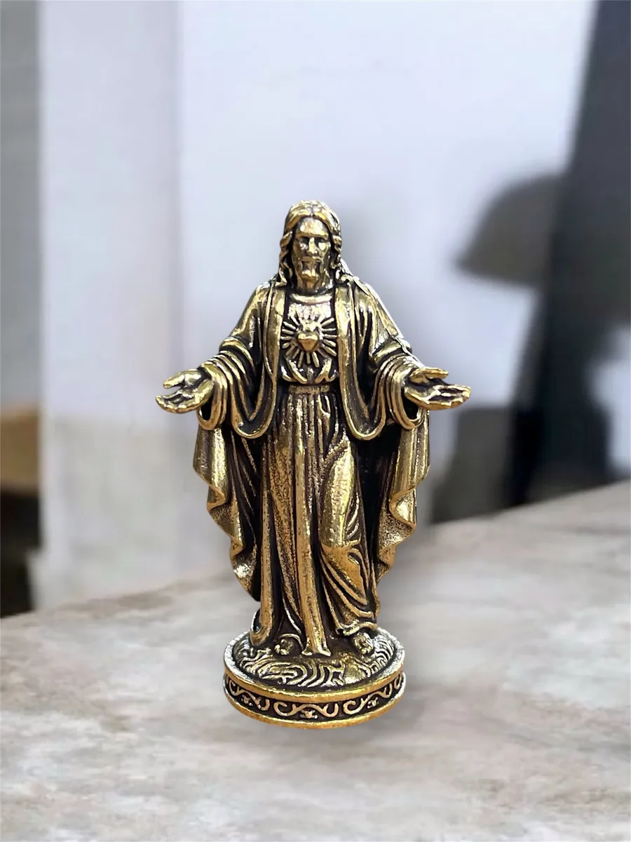 Декоративная фигурка Иисуса Христа