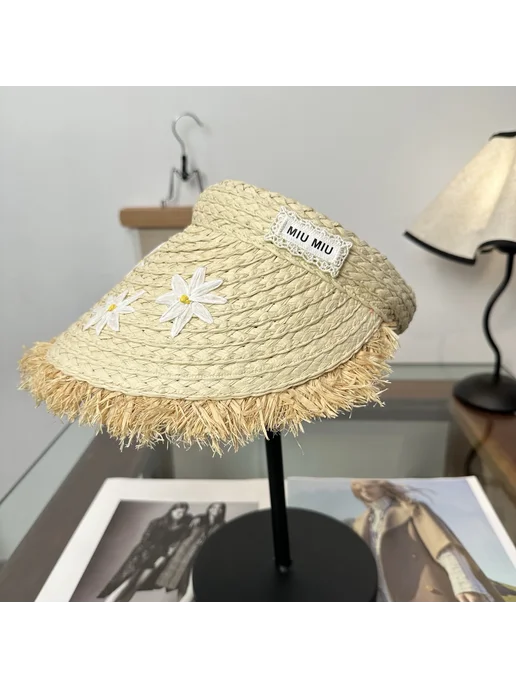Женский пляжный визор Miu Miu кремовый из соломки с ромашкам, бежевый, фото 2